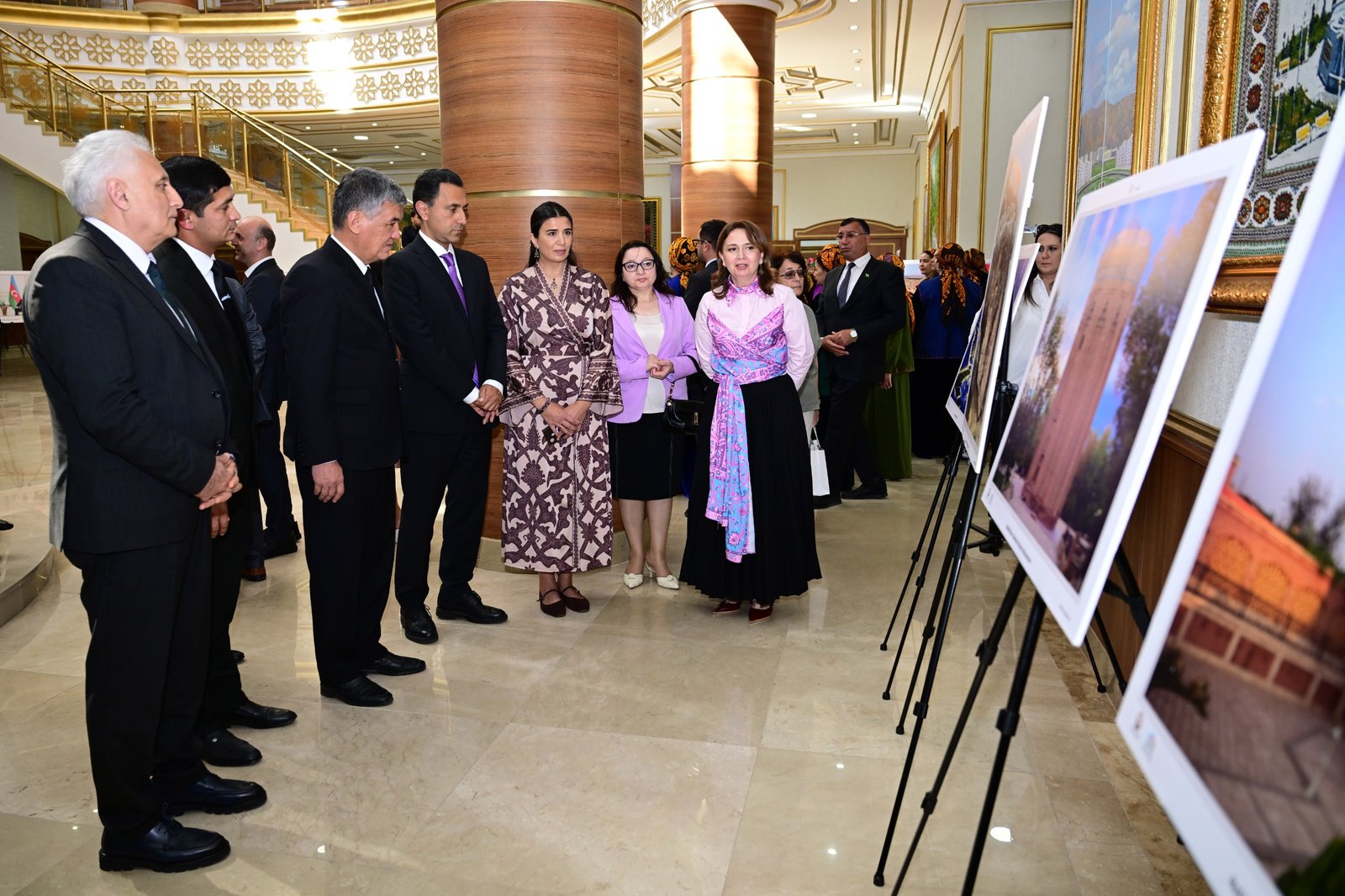 Arkadağ şəhərində “Azərbaycan – obyektivdən tarixə” fotosərgisi açılıb